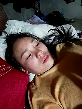 vanvan005 online show from February 12, 2026, 12:21 am