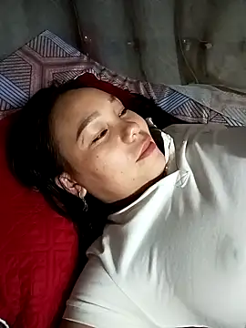 vanvan005 online show from March 3, 2026, 12:45 pm