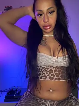 sweetxlayla online show from April 12, 2026, 10:02 pm