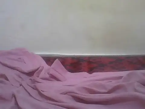 Snapshot of Sweetpinky5 chatting on January 11, 2026, 9:27 am Sweetpinky5 online show from January 11, 2026, 9:27 am