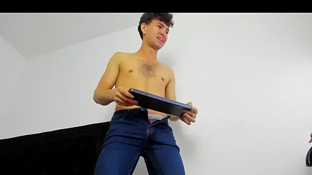 Snapshot of camilo_model chatting on February 26, 2026, 8:53 pm camilo model online show from February 26, 2026, 8:53 pm