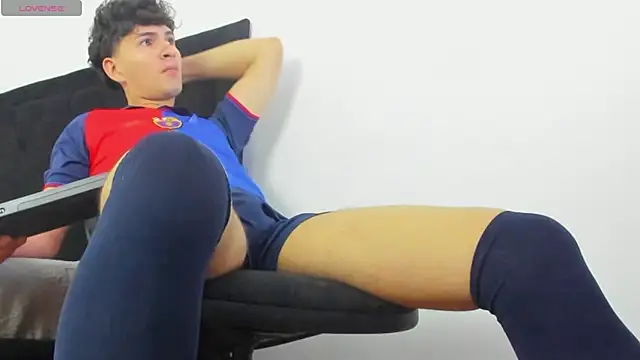 Snapshot of camilo_model chatting on March 15, 2026, 7:54 pm camilo model online show from March 15, 2026, 7:54 pm