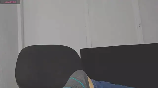 camilo model online show from May 21, 2026, 4:54 am