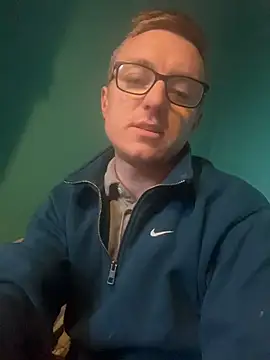Snapshot of mateuszuuu chatting on April 6, 2026, 4:30 am mateuszuuu online show from April 6, 2026, 4:30 am