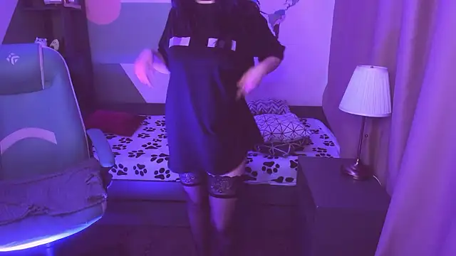 Snapshot of Emily_tender chatting on February 28, 2026, 5:51 am Emily tender online show from February 28, 2026, 5:51 am