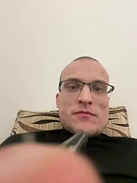 tonieja97 online show from February 22, 2026, 10:22 pm