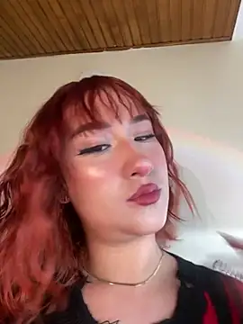 LiaKarina online show from January 13, 2026, 8:35 pm