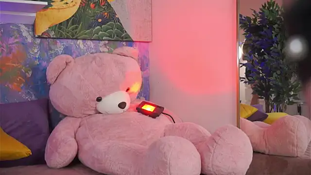 Ava Solis online show from May 19, 2026, 8:16 pm