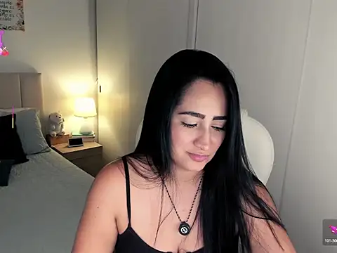 KiimDesire online show from June 9, 2026, 4:57 am