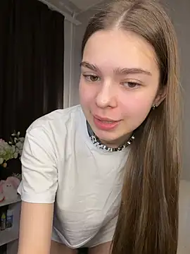 Snapshot of SkylineBliss chatting on May 30, 2026, 4:19 am SkylineBliss online show from May 30, 2026, 4:19 am