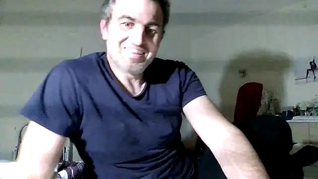 Snapshot of Hakfin666 chatting on May 9, 2026, 10:46 pm Hakfin666 online show from May 9, 2026, 10:46 pm