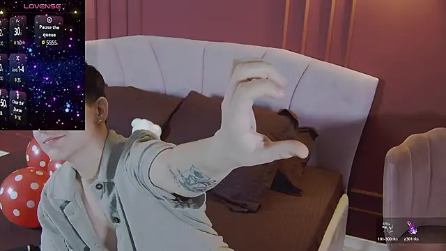 Snapshot of ravenryx chatting on February 6, 2026, 4:58 pm ravenryx online show from February 6, 2026, 4:58 pm