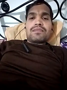 Snapshot of HotteboyShubh chatting on February 12, 2026, 7:13 pm HotteboyShubh online show from February 12, 2026, 7:13 pm