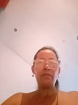 Snapshot of Salome_69 chatting on May 2, 2026, 2:44 pm Salome 69 online show from May 2, 2026, 2:44 pm