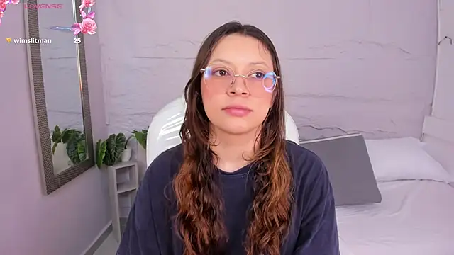 lanna 18  online show from May 21, 2026, 12:02 pm