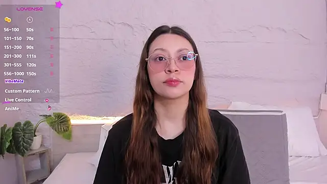 lanna 18  online show from March 5, 2026, 11:51 am