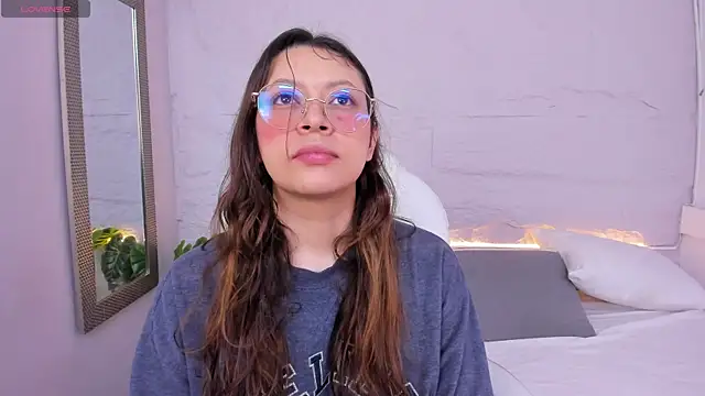 lanna 18  online show from June 25, 2026, 11:37 am