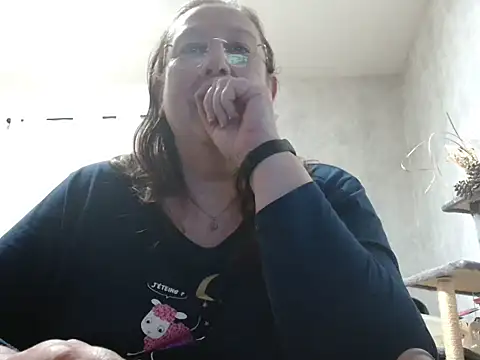 xmyriamx online show from February 27, 2026, 8:19 pm