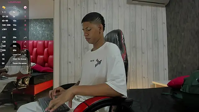  erick j online show from April 7, 2026, 7:59 pm