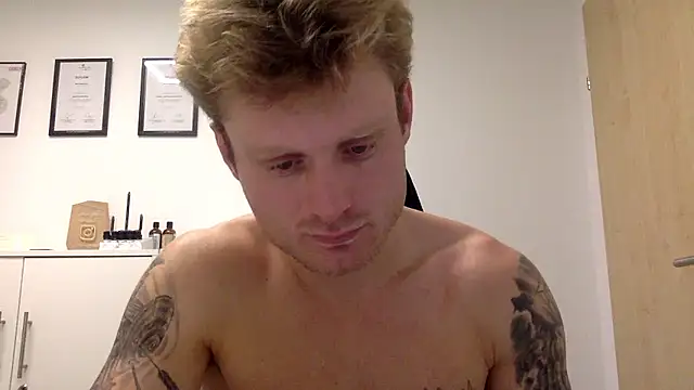 Fitlover1994 online show from January 9, 2026, 7:48 am