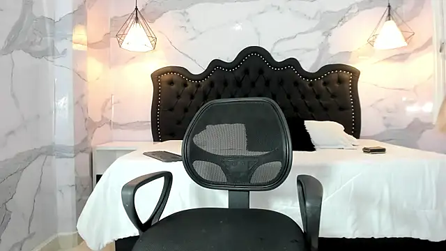 Snapshot of Vanessa_2110 chatting on January 9, 2026, 7:10 pm Vanessa 2110 online show from January 9, 2026, 7:10 pm