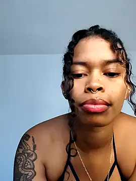 Snapshot of shenna_brunette chatting on May 10, 2026, 2:37 am shenna brunette online show from May 10, 2026, 2:37 am