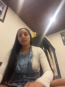 Snapshot of Eve_Ritz chatting on February 25, 2026, 4:23 am Eve Ritz online show from February 25, 2026, 4:23 am