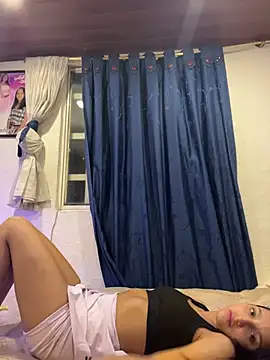 Snapshot of Eve_Ritz chatting on April 6, 2026, 4:46 am Eve Ritz online show from April 6, 2026, 4:46 am