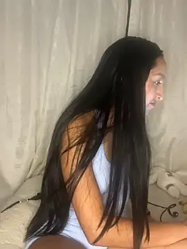 Snapshot of Eve_Ritz chatting on January 19, 2026, 3:10 am Eve Ritz online show from January 19, 2026, 3:10 am