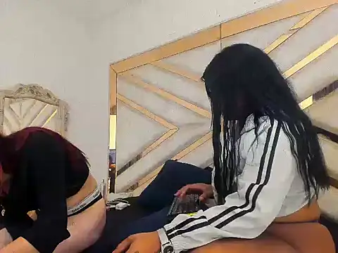 Snapshot of LunaFever69 chatting on March 30, 2026, 3:41 am LunaFever69 online show from March 30, 2026, 3:41 am