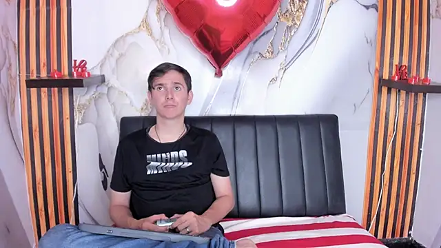 Ruby and Aaron online show from February 19, 2026, 7:44 pm