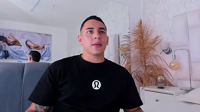 Snapshot of MassimoCo_ chatting on February 11, 2026, 10:53 pm MassimoCo online show from February 11, 2026, 10:53 pm