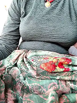 Snapshot of Queen_chayna chatting on March 29, 2026, 4:14 am Queen chayna online show from March 29, 2026, 4:14 am