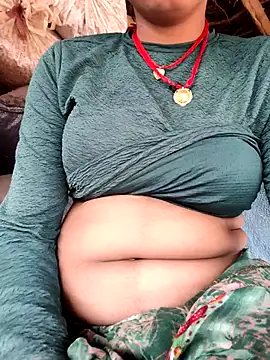 Snapshot of Queen_chayna chatting on March 21, 2026, 10:42 am Queen chayna online show from March 21, 2026, 10:42 am