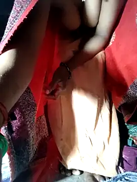 Snapshot of Queen_chayna chatting on February 28, 2026, 12:54 am Queen chayna online show from February 28, 2026, 12:54 am