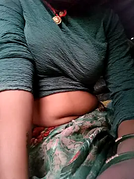 Snapshot of Queen_chayna chatting on March 28, 2026, 12:33 am Queen chayna online show from March 28, 2026, 12:33 am