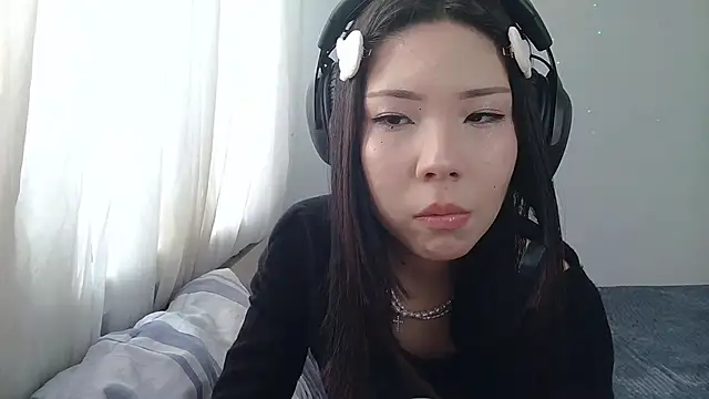 Snapshot of AprilOnilll chatting on January 10, 2026, 9:26 am AprilOnilll online show from January 10, 2026, 9:26 am