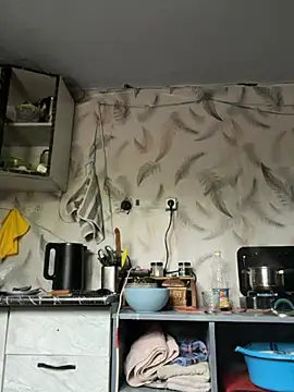 Lily Viola online show from May 31, 2026, 5:24 am