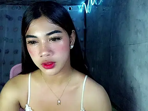 Margalona  online show from April 25, 2026, 7:55 pm