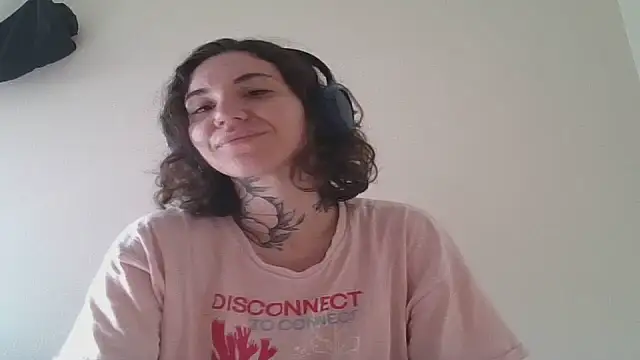 Snapshot of Dirty_Pink chatting on April 22, 2026, 8:54 am Dirty Pink online show from April 22, 2026, 8:54 am