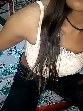 Moongirl963 online show from February 28, 2026, 5:01 pm