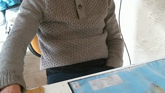 Snapshot of Renard0909 chatting on January 7, 2026, 11:48 am Renard0909 online show from January 7, 2026, 11:48 am