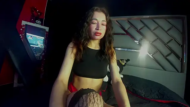 Clarita Hill online show from March 9, 2026, 7:39 pm