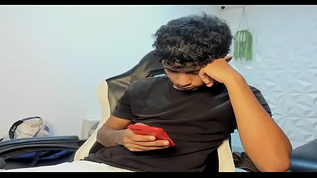 Snapshot of Alluringangel23 chatting on January 8, 2026, 12:16 am Alluringangel23 online show from January 8, 2026, 12:16 am