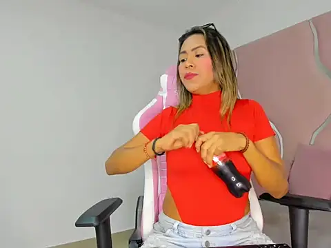 Snapshot of sharithasm chatting on February 3, 2026, 9:53 pm sharithasm online show from February 3, 2026, 9:53 pm