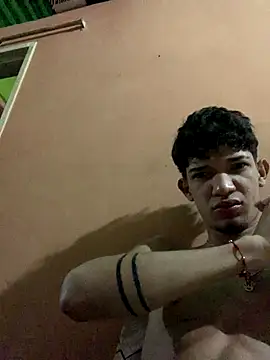 tubebesote0912 online show from January 6, 2026, 6:23 pm