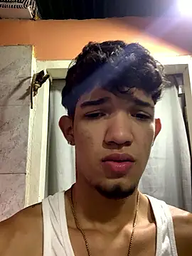 tubebesote0912 online show from January 12, 2026, 5:42 pm