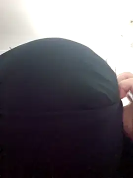 Snapshot of AikoSweet03 chatting on January 7, 2026, 2:05 am AikoSweet03 online show from January 7, 2026, 2:05 am