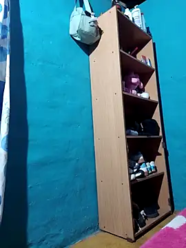 Saraa xx online show from April 12, 2026, 4:49 am