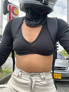 TaylorrHill online show from April 12, 2026, 7:39 pm